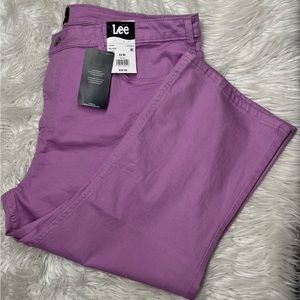 New Lee Women's Size 22M Mid rise Capri Pants